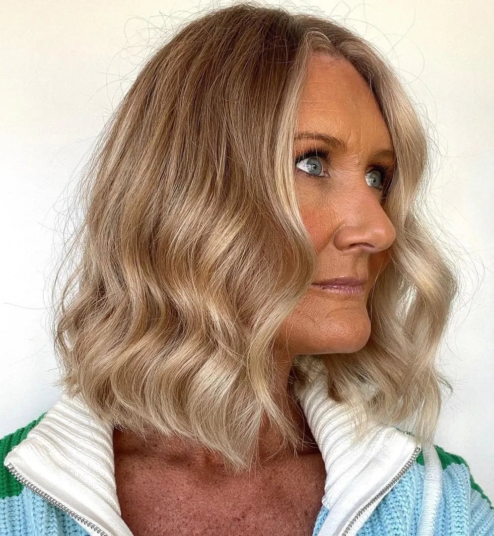 Collarbone Length Layered Hair In Neutral Brown Collarbone Length Layered Hair In Neutral Brown — Hair Color for Women Over 50