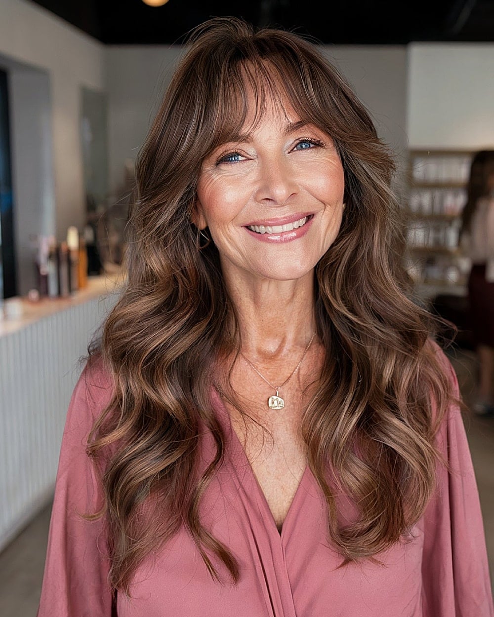 Shoulder Length Wavy Brown With Blonde Highlights Shoulder Length Wavy Brown With Blonde Highlights — Hair Color for Women Over 60