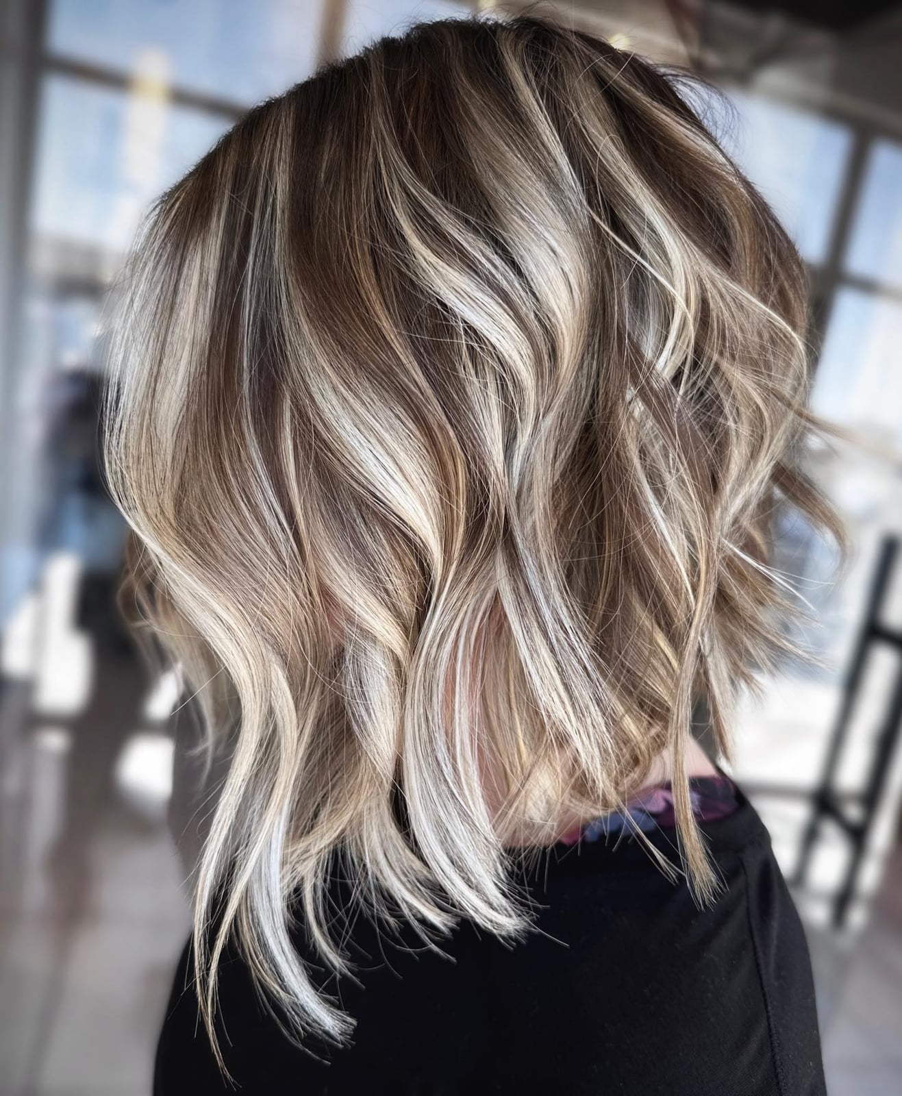 Angled Ash Blonde Highlights Bob Angled Ash Blonde Highlights Bob — Hair Color Ideas for Short Hair