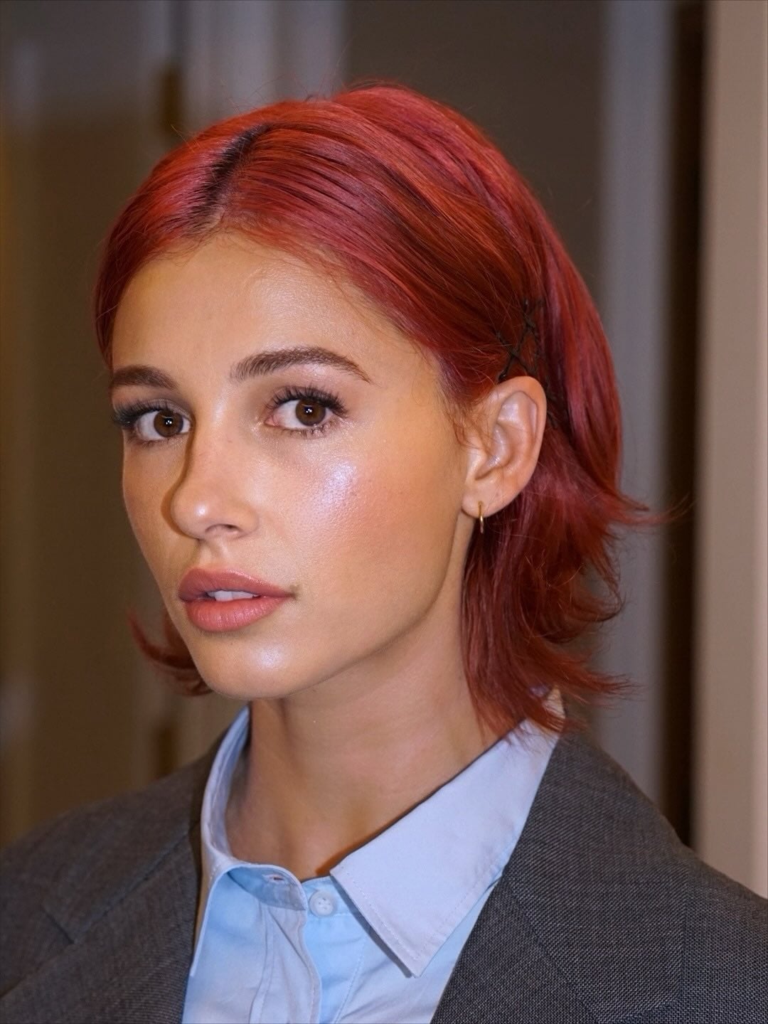 Vibrant Red Bob With Layers Vibrant Red Bob With Layers — Hair Color Ideas for Short Hair