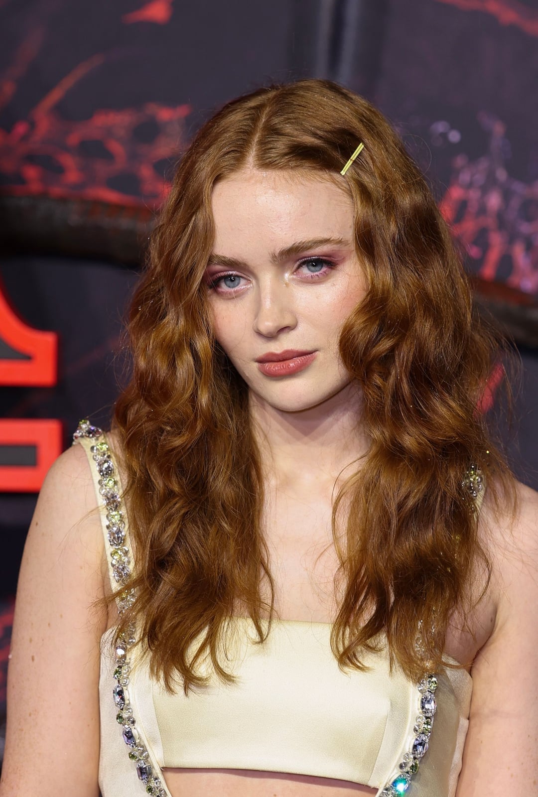 Warm Auburn With Curtain Bangs Warm Auburn With Curtain Bangs — Hair Color Trends