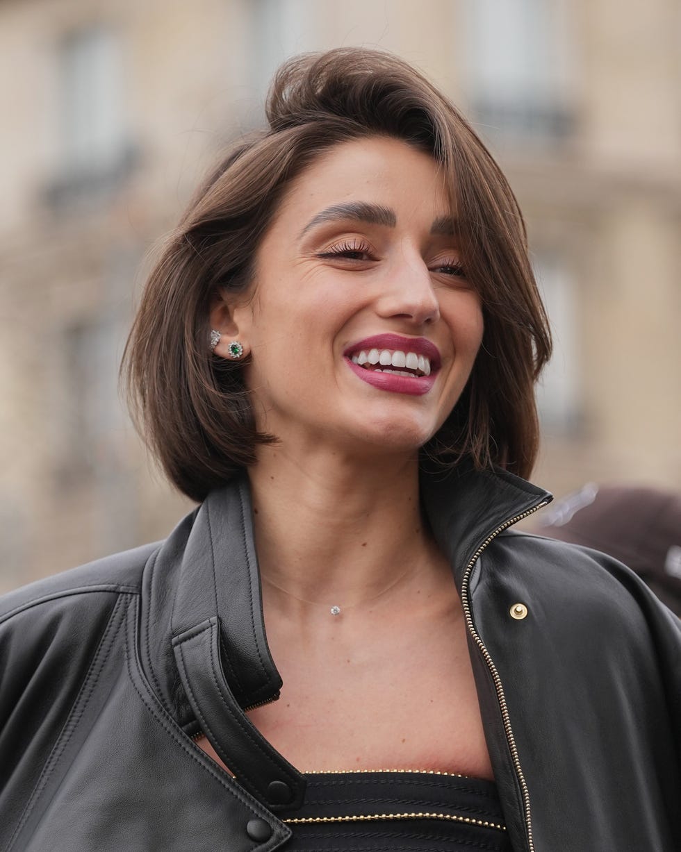 Collarbone Shag With Air-Dried Texture, Ash Blonde — Haircut Trends
