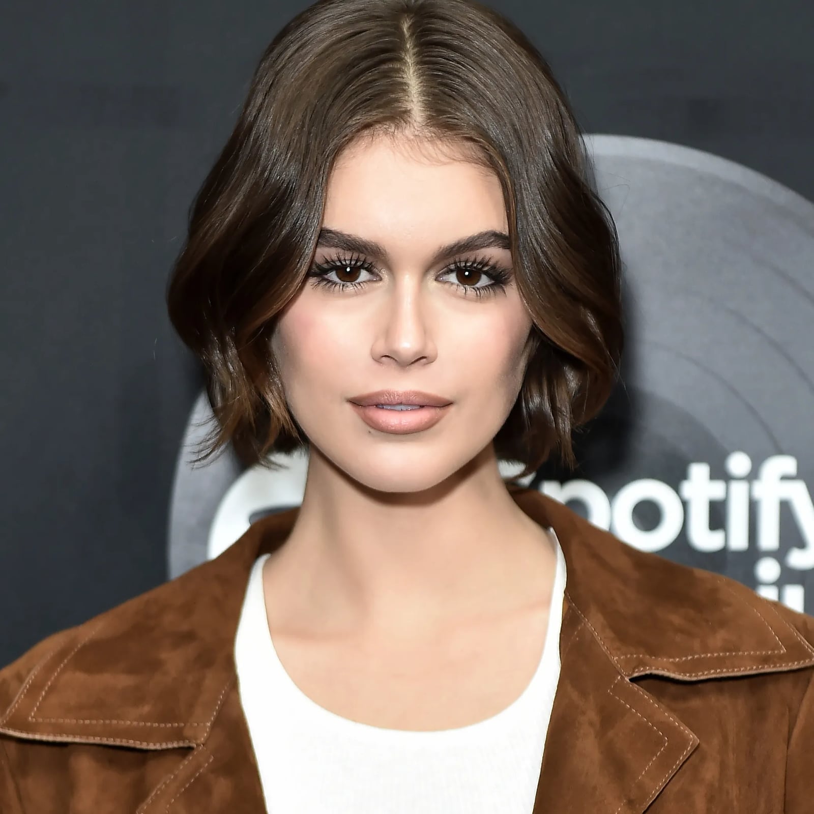 Chin Length Bob With Caramel Highlights — Haircut Trends