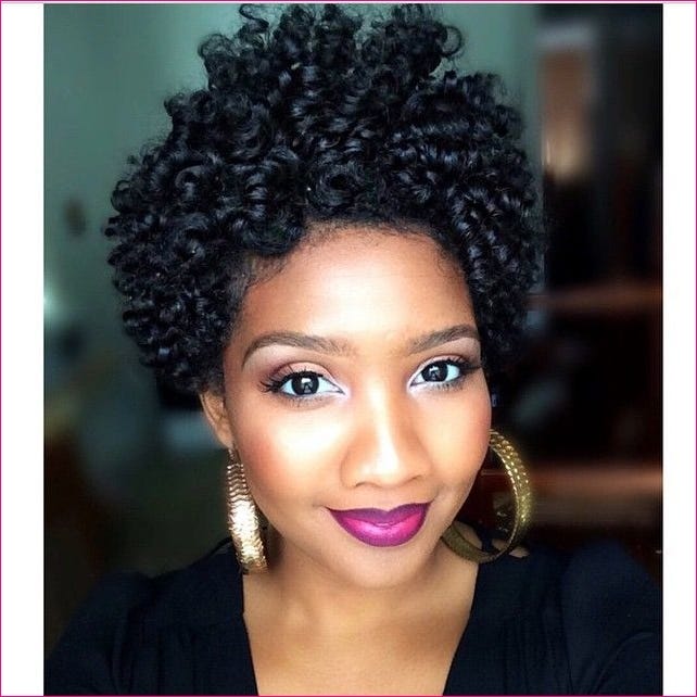 Short Black Cut With Defined Curls, ухо Short Black Cut With Defined Curls, ухо — Haircuts for Curly Hair
