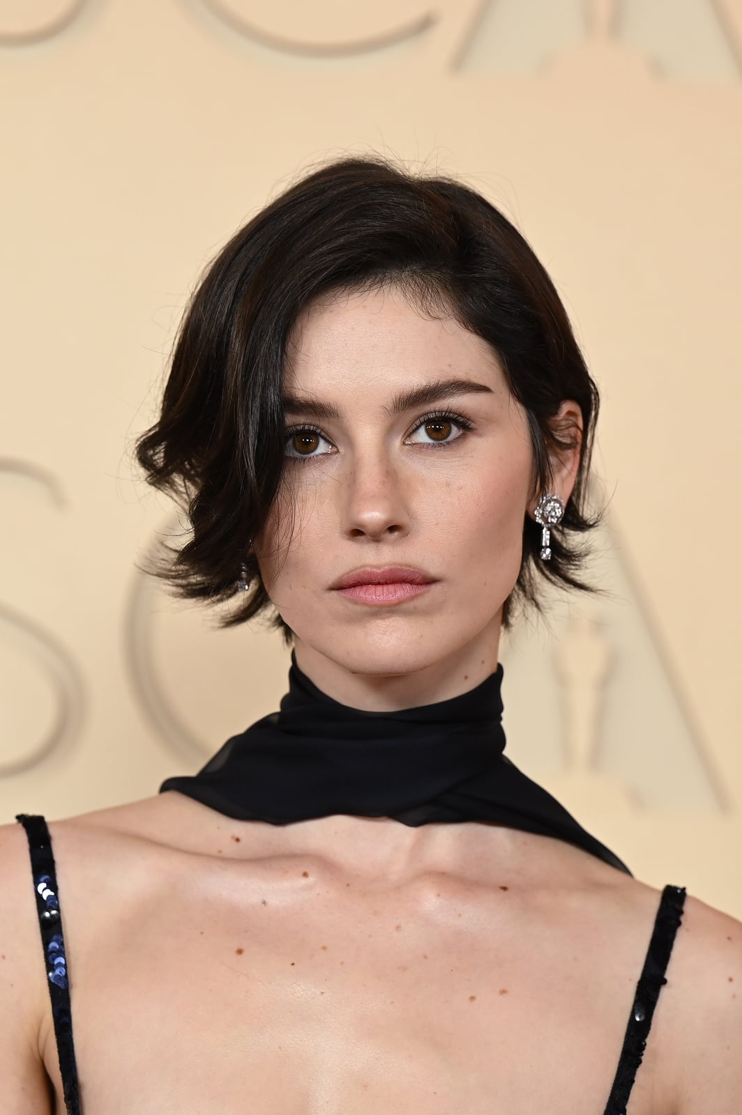 Collarbone Shag With Curtain Bangs — Haircuts for Fine Hair