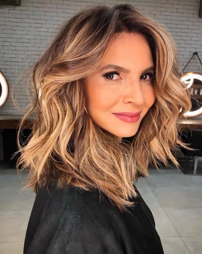 Collarbone Lob With Honey Blonde Highlights Collarbone Lob With Honey Blonde Highlights — Haircuts for Thick Hair
