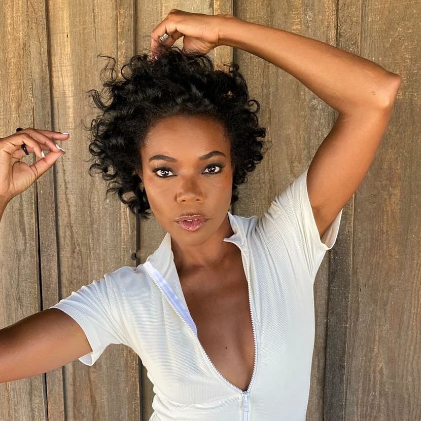 Short Bob With Side-Swept Fringe and Natural Waves Short Bob With Side-Swept Fringe and Natural Waves — Haircuts for Thick Hair