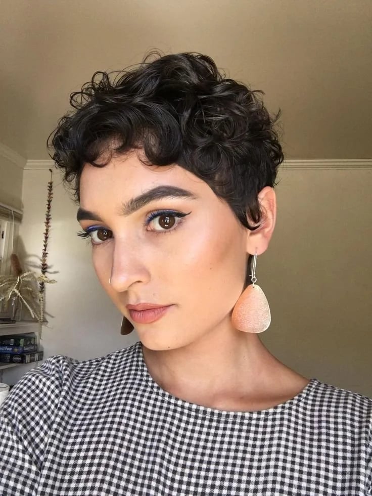 Short Layered Ear Length Cut — Haircuts for Thin Hair
