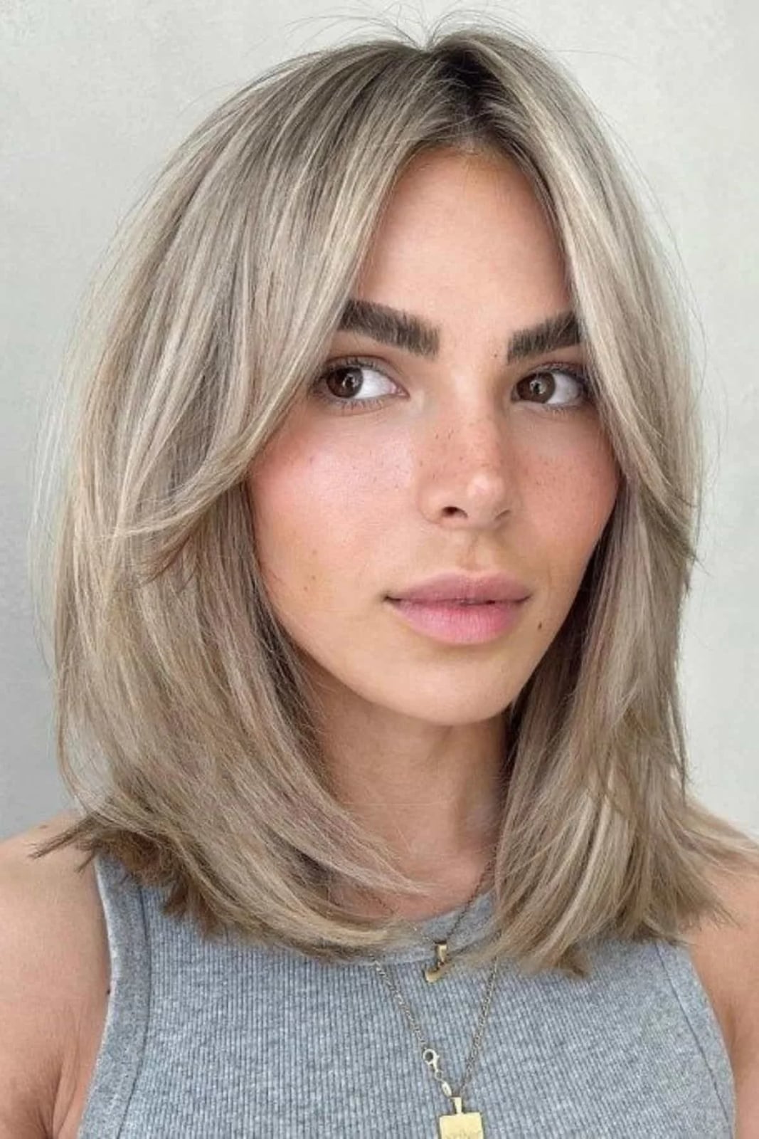 Collarbone Bob With Face Framing Layers — Haircuts for Thin Hair