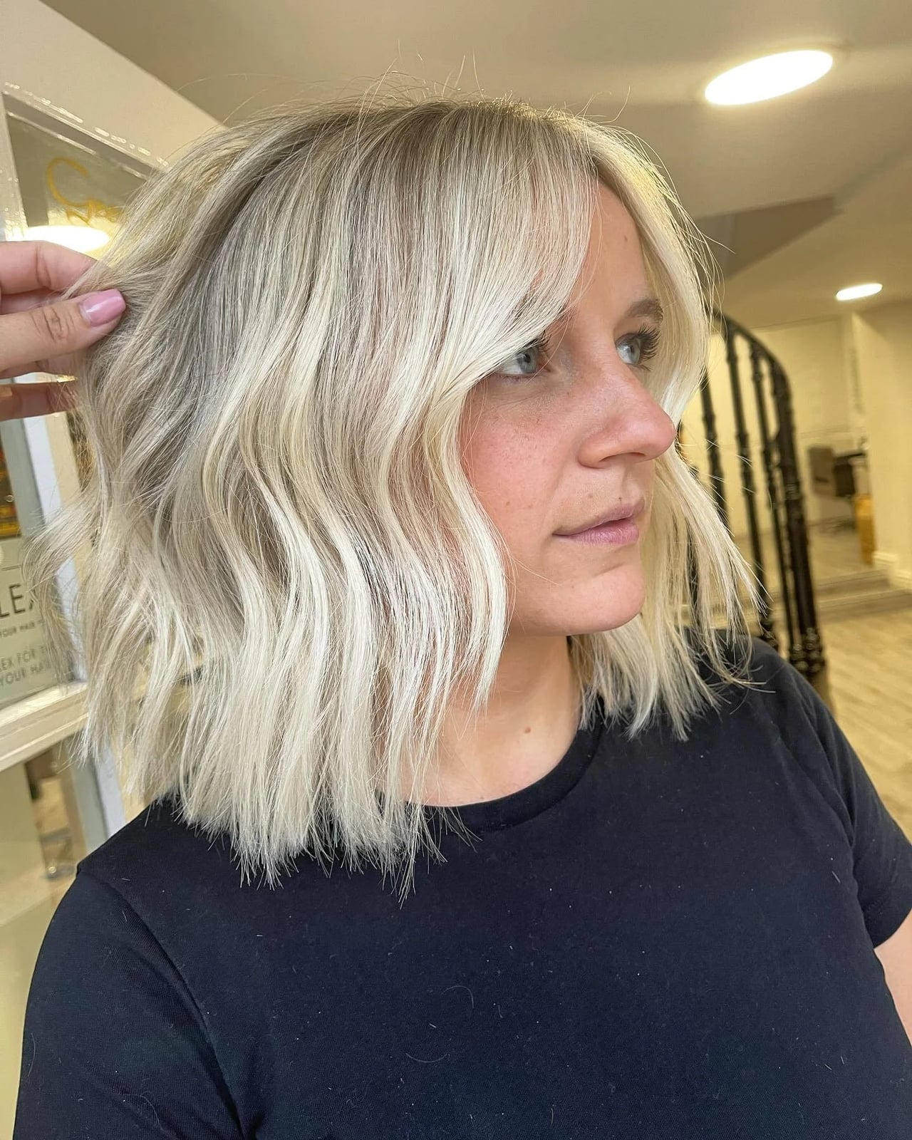 Collarbone Lob With Curtain Bangs — Haircuts for Thin Hair