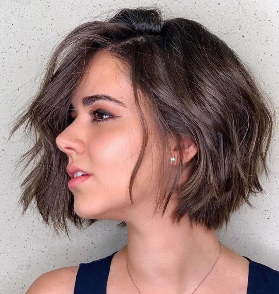 13 Feminine Short Haircuts For Wavy Hair: Trending Right Now