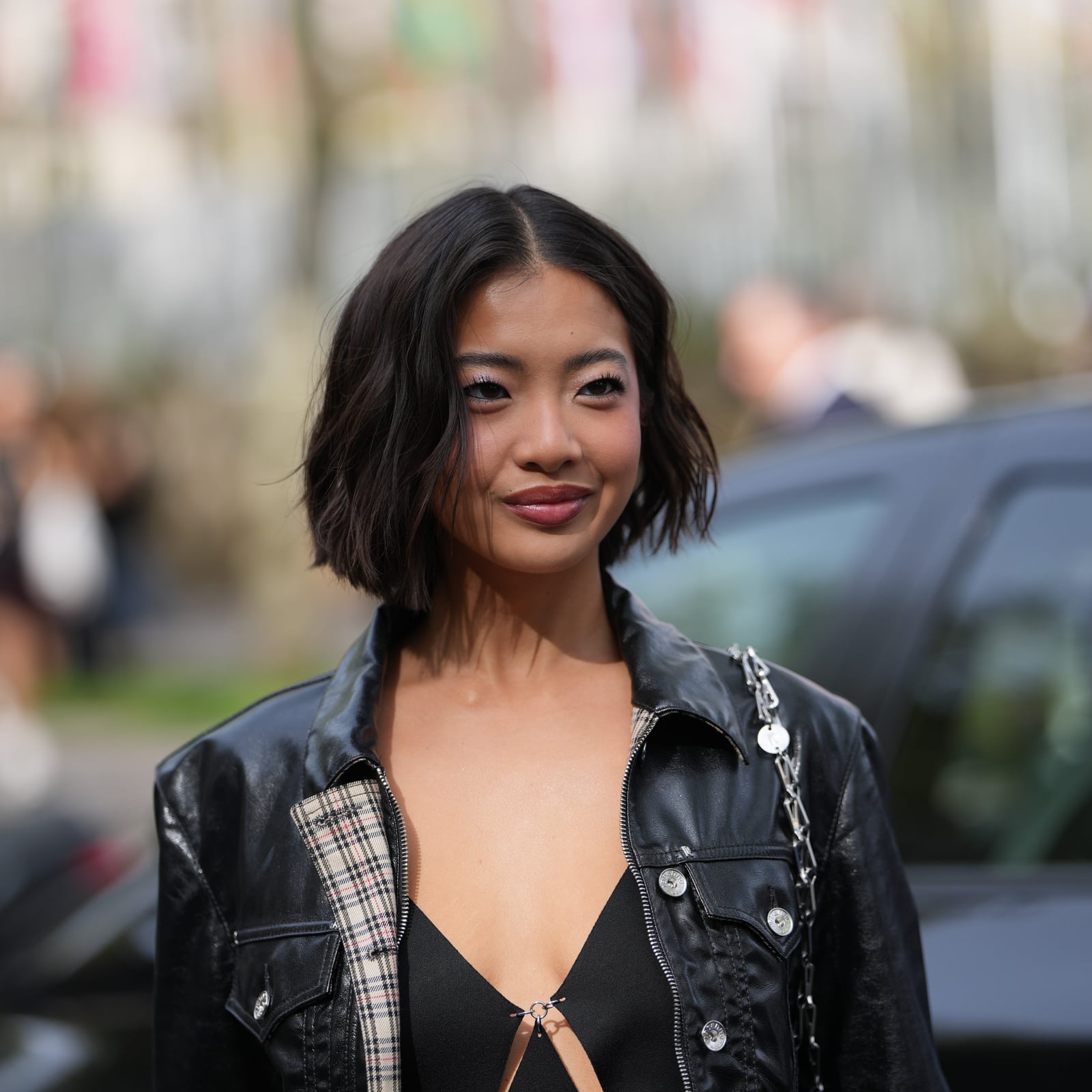 Sleek Dark Brown Bob With Subtle Highlights Sleek Dark Brown Bob With Subtle Highlights — Haircuts for Wavy Hair