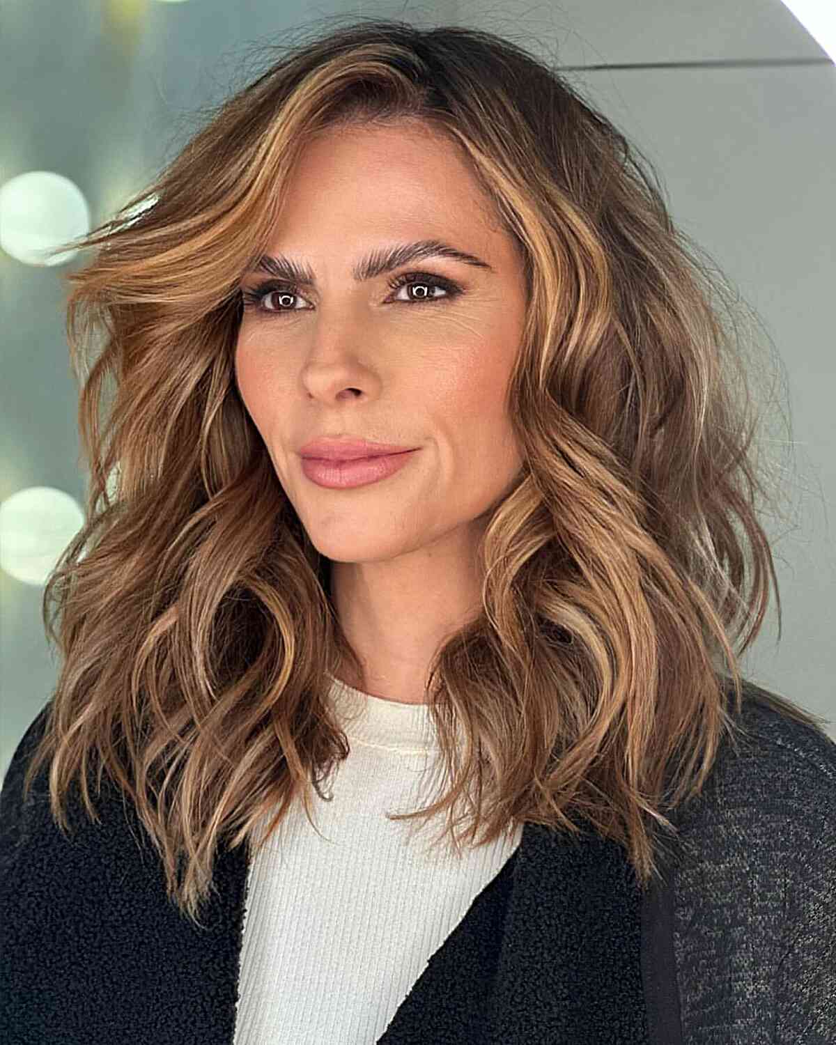 Collarbone Lob With Blonde Balayage, Wavy Collarbone Lob With Blonde Balayage, Wavy — Haircuts for Women Over 40