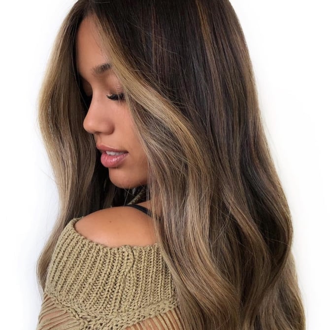 Collarbone Dark Brown With Ash Blonde Face-Framing Highlights, Wavy Collarbone Dark Brown With Ash Blonde Face-Framing Highlights, Wavy