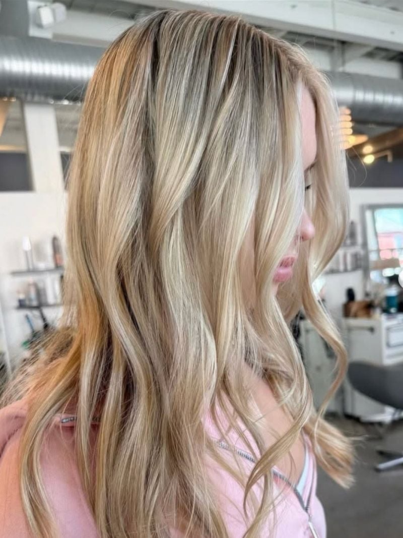 Collarbone Dark Blonde With Ash Blonde Highlights Collarbone Dark Blonde With Ash Blonde Highlights