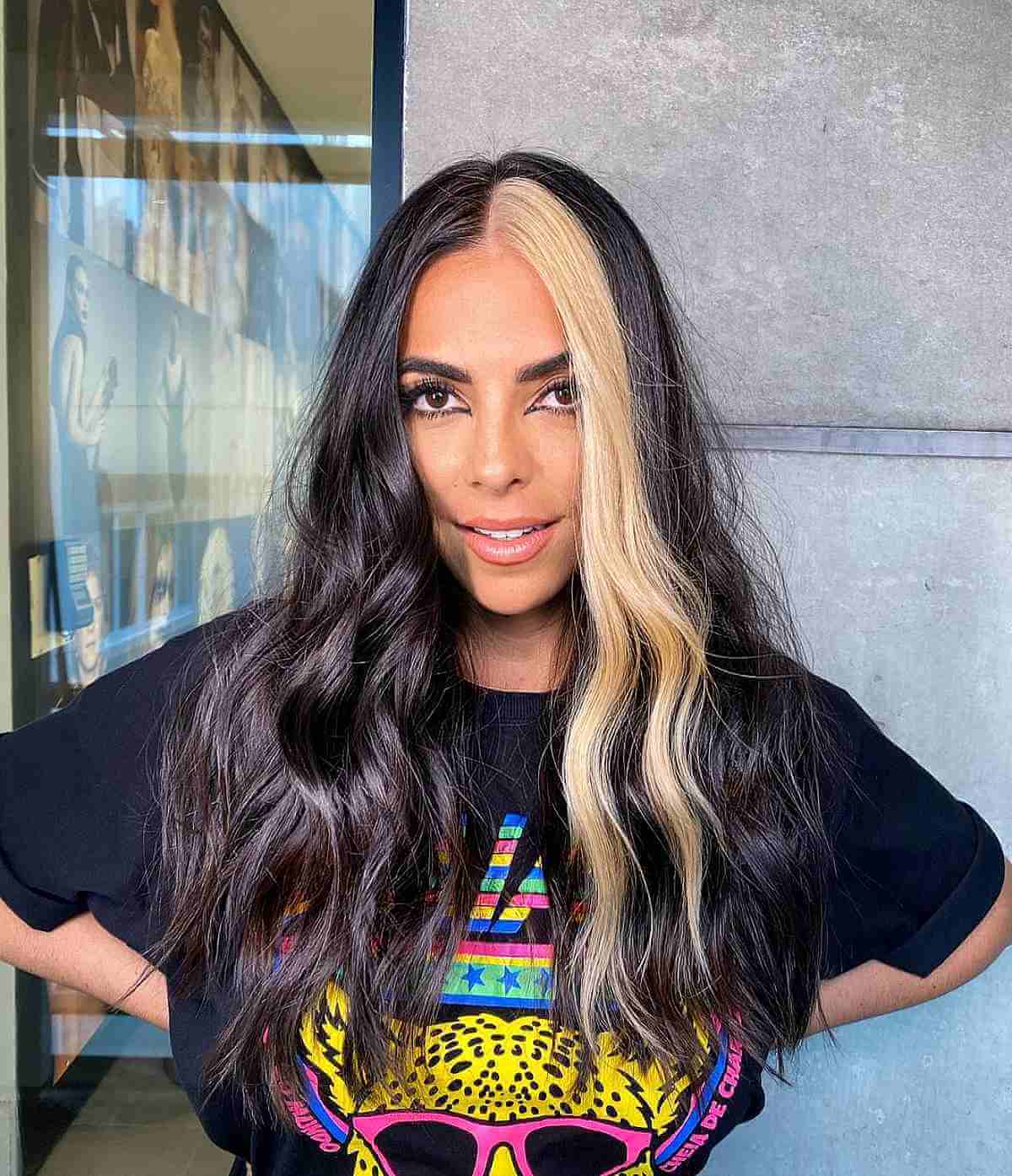 Mid-Back Black With Bold Blonde Highlights, Wavy — Highlights on Black Hair