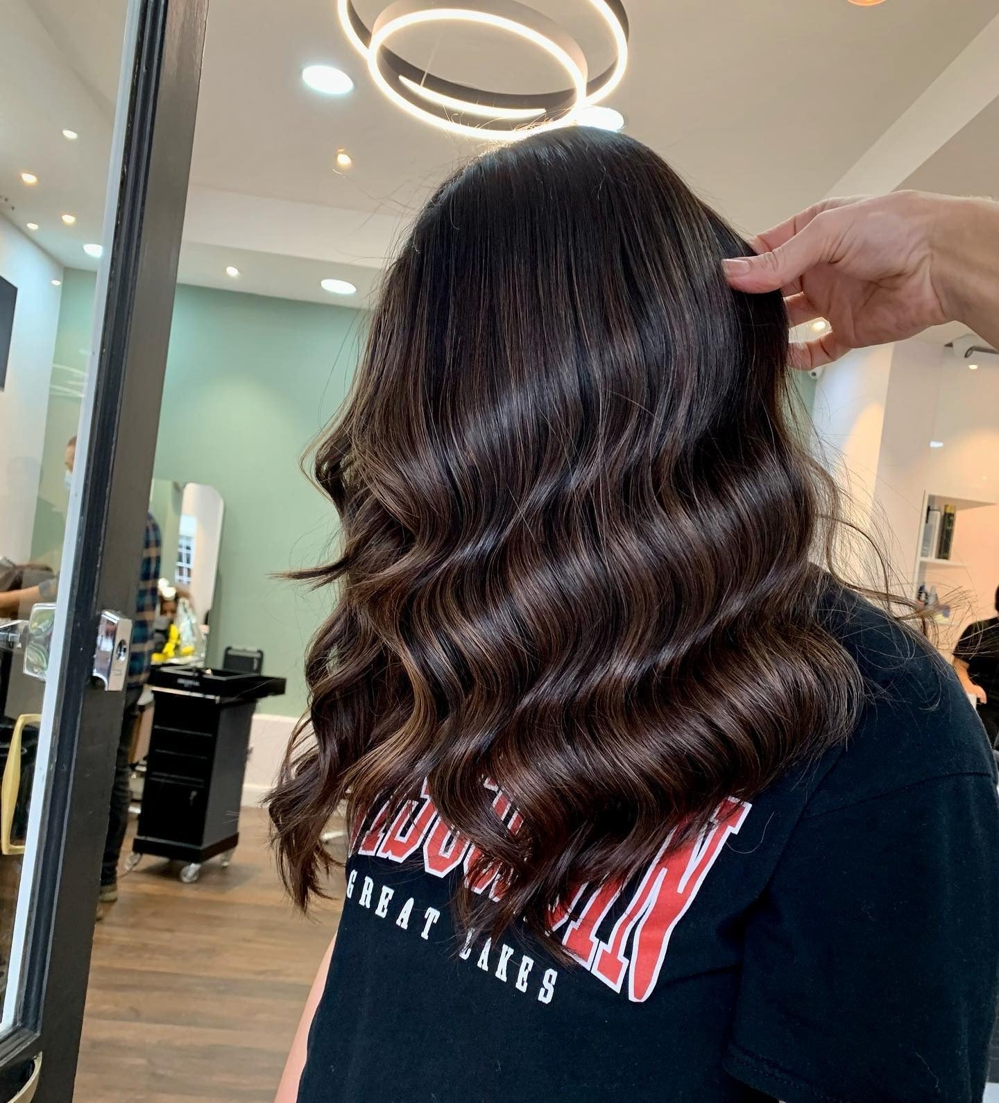 Dark Brown With Blonde Face-Framing Highlights Side Part Dark Brown With Blonde Face-Framing Highlights Side Part — Highlights on Brown Hair