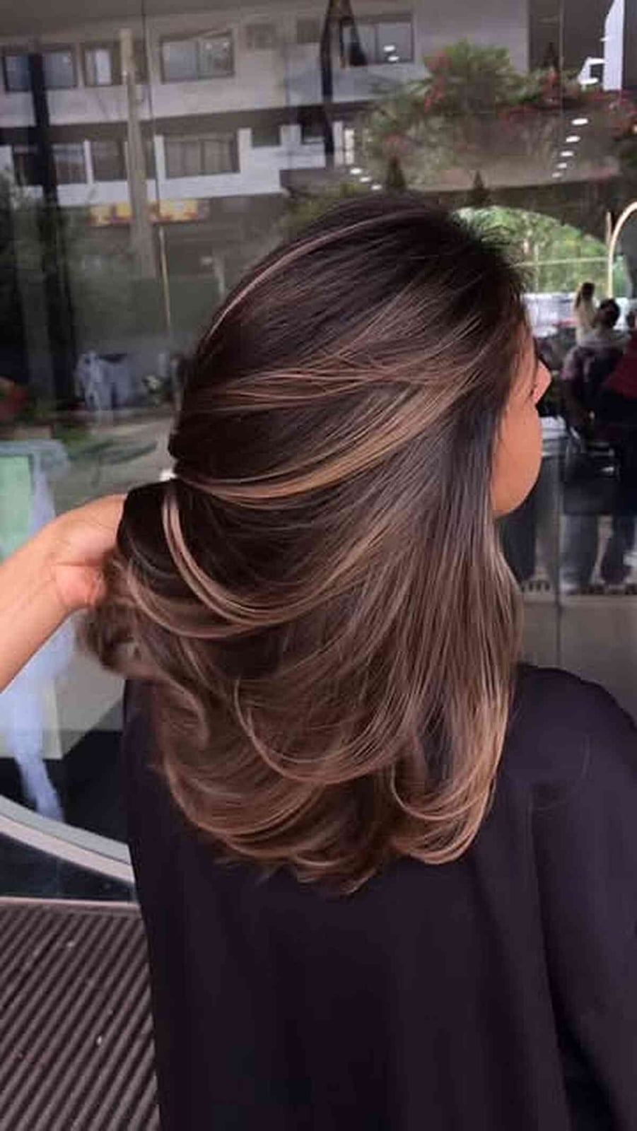 Layered Dark Brown With Blonde Highlights — Highlights on Dark Hair