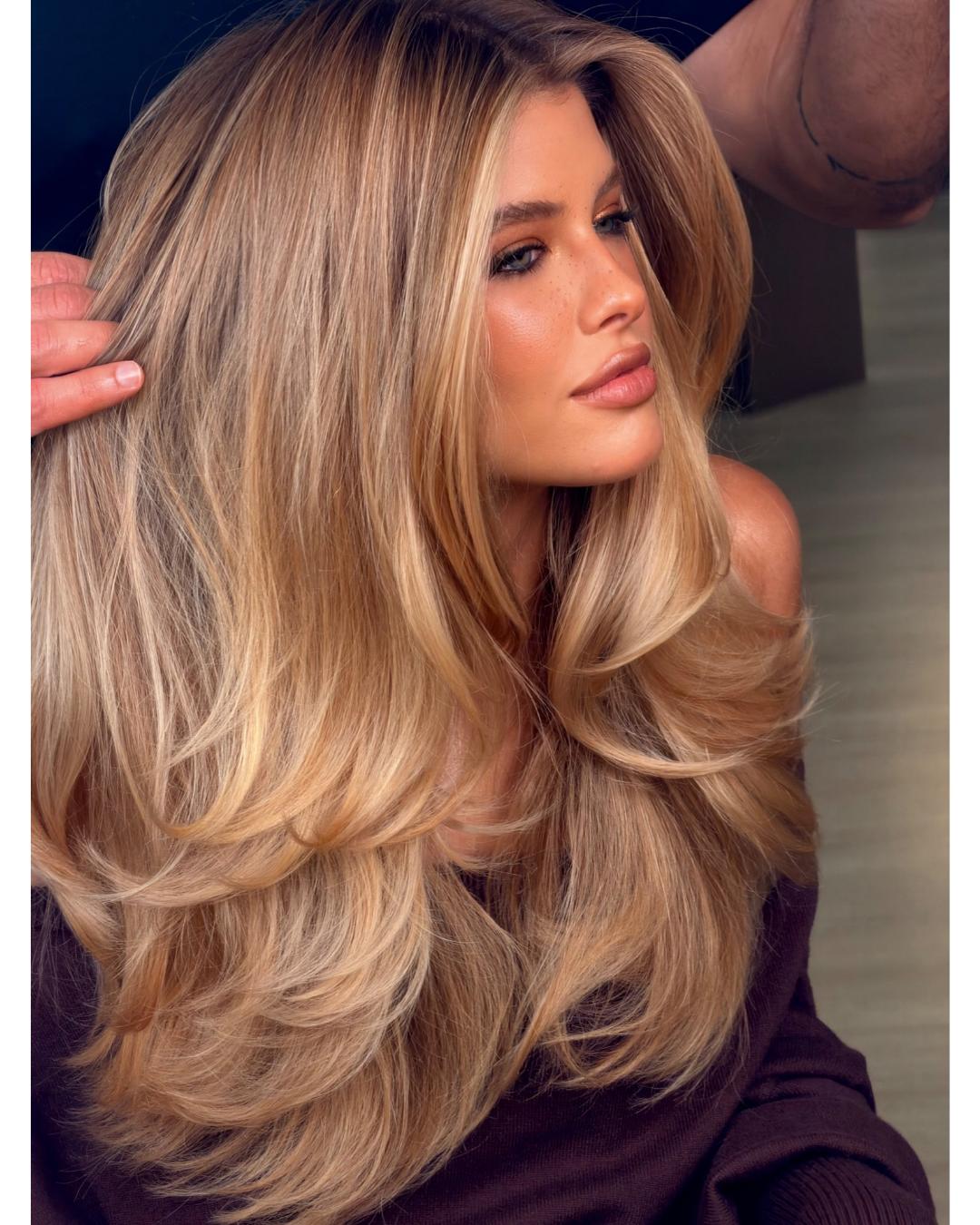 Ash Blonde Highlights on Dark Blonde Base Ash Blonde Highlights on Dark Blonde Base — Highlights Trends
