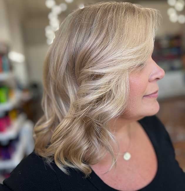 Ash Blonde Highlights on Fine Wavy Hair Ash Blonde Highlights on Fine Wavy Hair — Highlights Trends