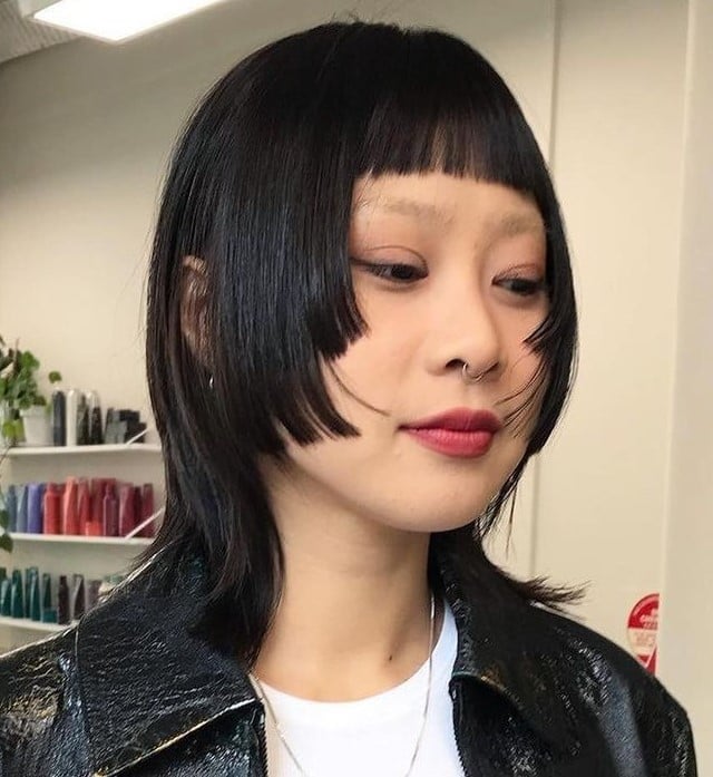 Black Chin Length Layered Hime Cut With Short Sections