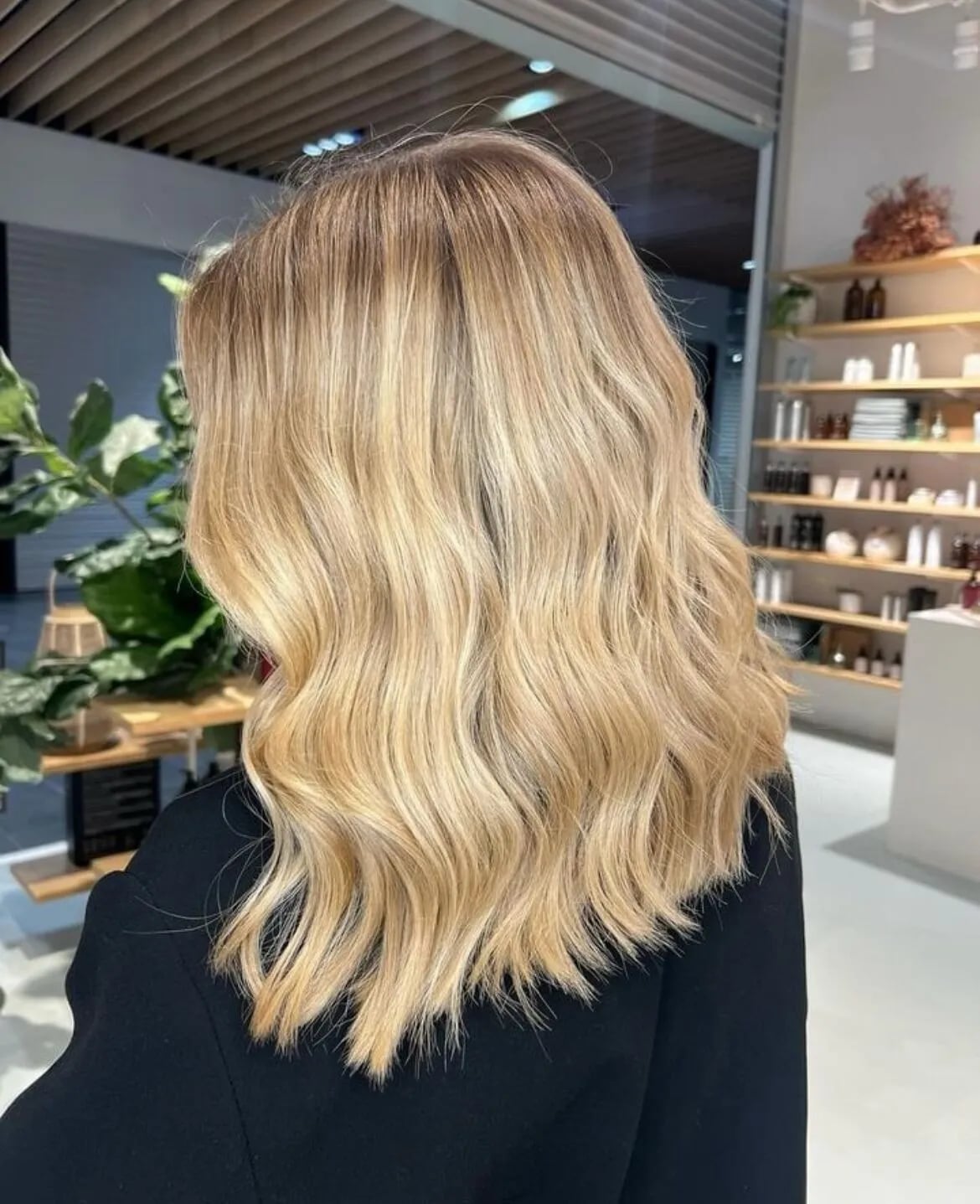 Collarbone Honey Blonde Balayage With Soft Waves