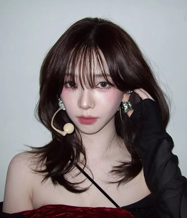 Dark Brown Chin Bob With Blunt Bangs — Hush Cut