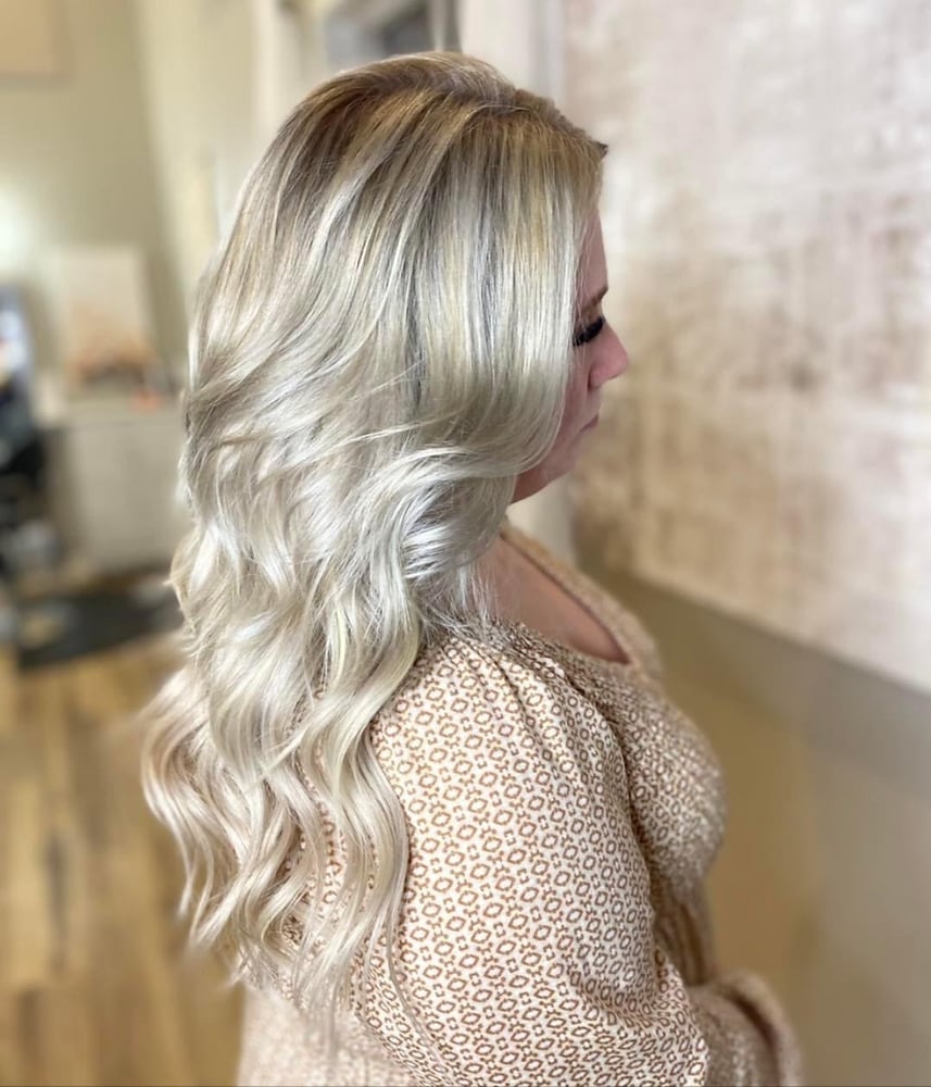 Collarbone Icy Blonde Dark Roots Balayage, Face-Framing Layers Collarbone Icy Blonde Dark Roots Balayage, Face-Framing Layers