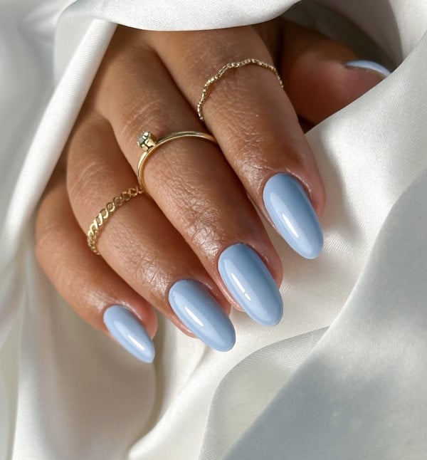 Solid Light Blue Glossy Short Oval Nails Solid Light Blue Glossy Short Oval Nails — Icy Blue Nails