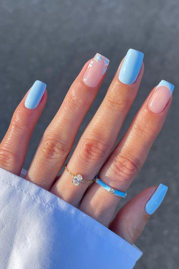 Short Square Nails Light Blue Floral Art Short Square Nails Light Blue Floral Art — Icy Blue Nails
