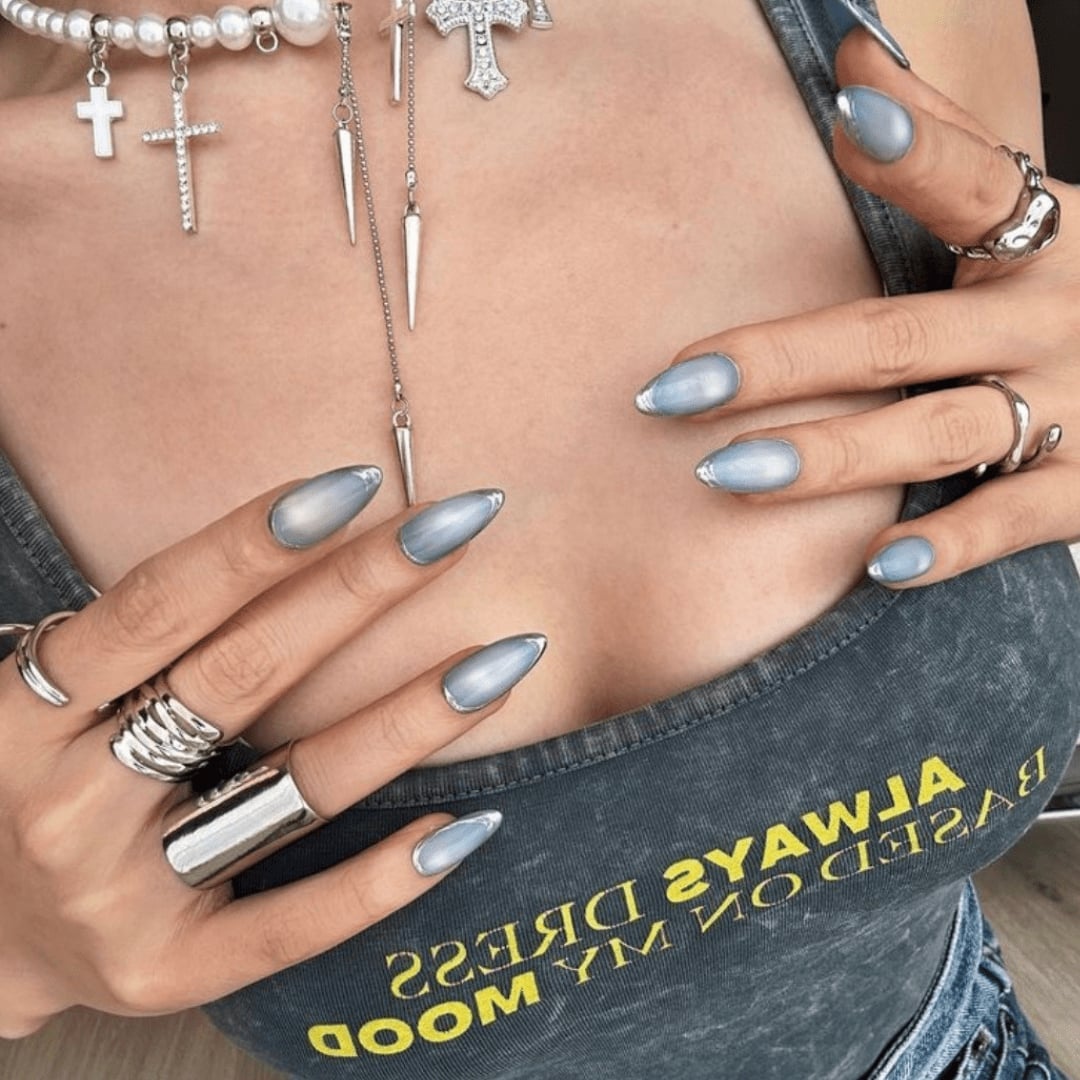 Sheer Nude Light Blue French Tip Short Oval Nails Sheer Nude Light Blue French Tip Short Oval Nails — Icy Blue Nails