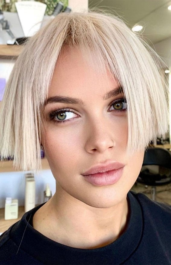 Ear Length Bob Dark Brown Volume Blowout Ear Length Bob Dark Brown Volume Blowout — Jaw Length Bob