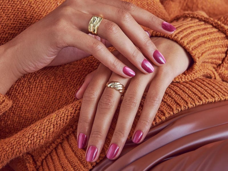Vibrant Magenta Metallic Shimmer Short Square Nails Vibrant Magenta Metallic Shimmer Short Square Nails — Jewel Tone Nails