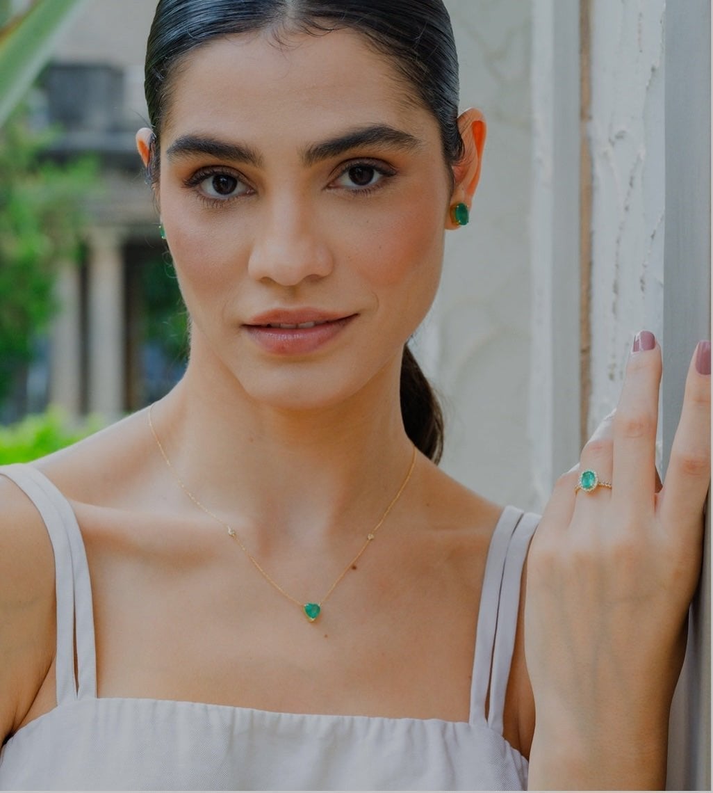 Emerald Pendant Necklace With Matching Stud Earrings — Jewelry Trends