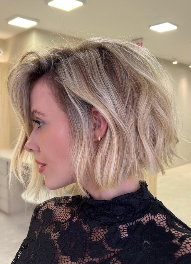 Ear Length Layered Bob With Textured Ends