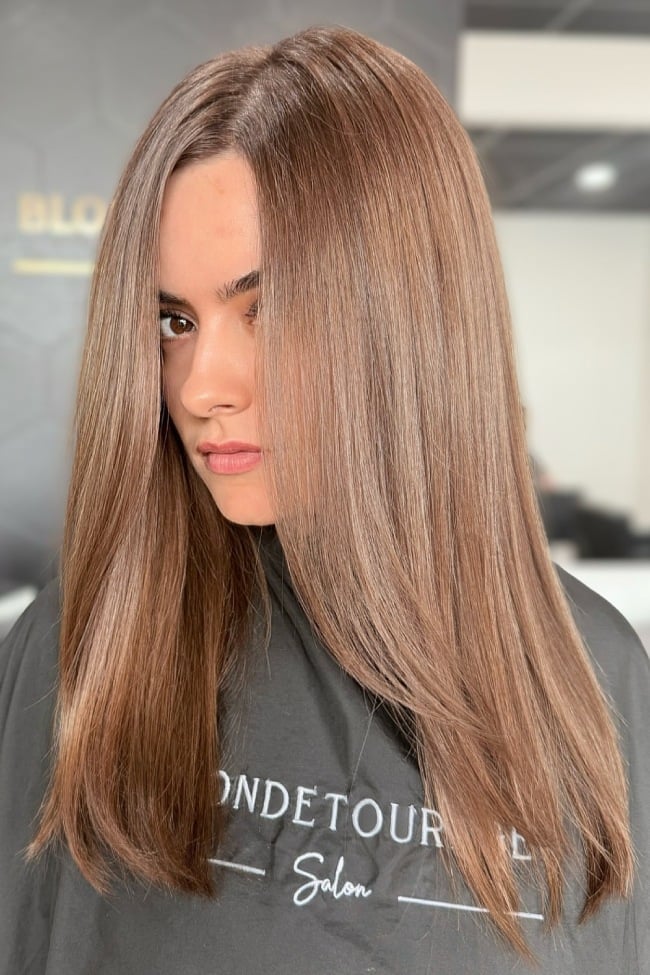 Mid-Back Straight Hair With Neutral Light Brown Mid-Back Straight Hair With Neutral Light Brown — Light Brown Hair