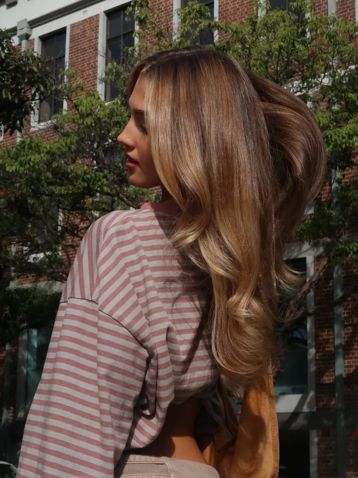 Mid-Back Layers With Bright Blonde Highlights Mid-Back Layers With Bright Blonde Highlights — Light Brown Hair