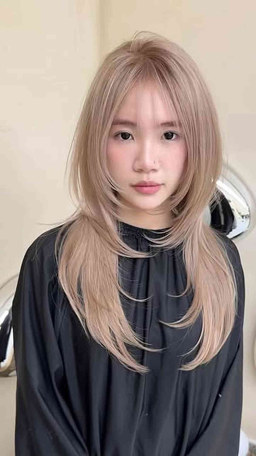 Ash Blonde Collarbone Layered Shag Ash Blonde Collarbone Layered Shag — Lived In Blonde