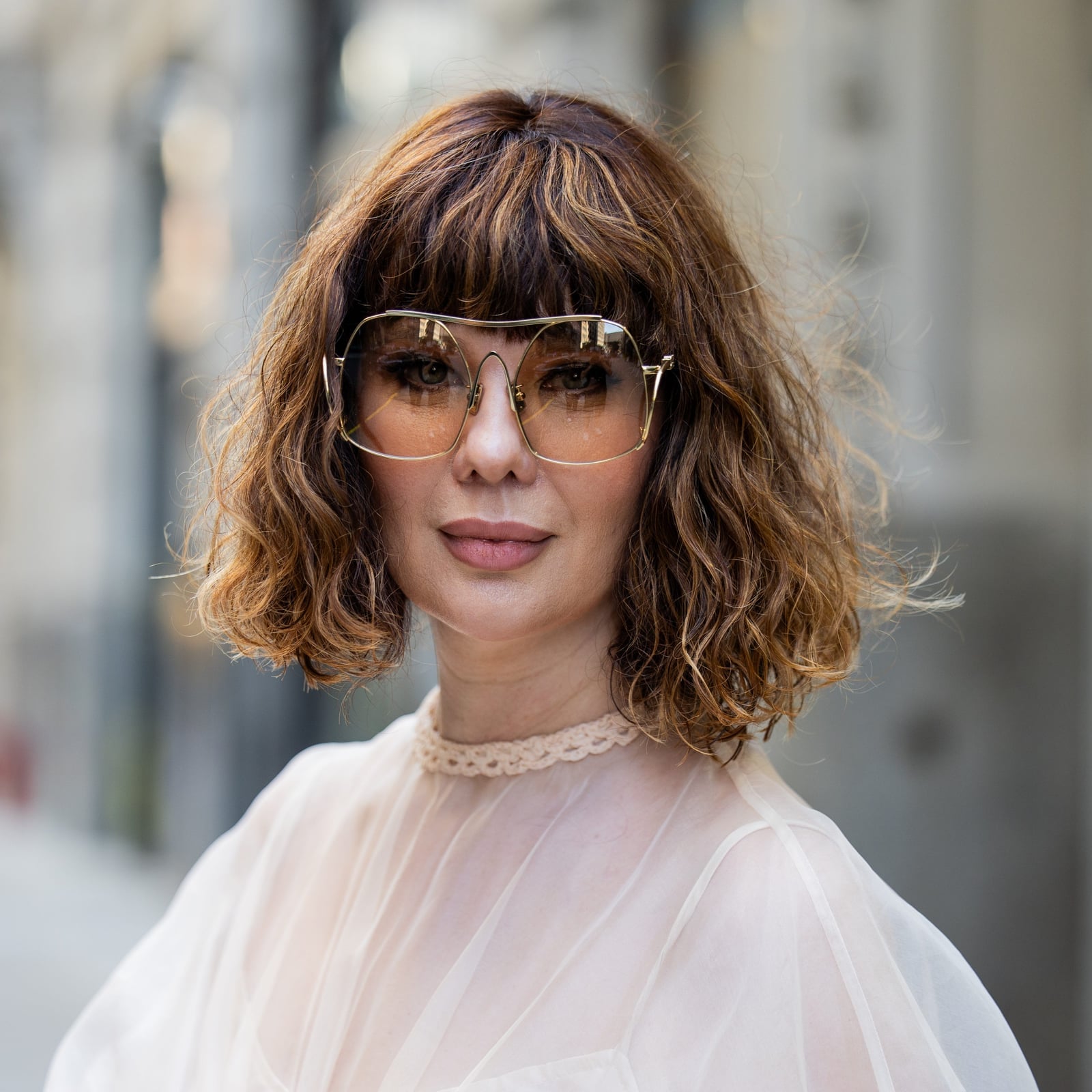 Collarbone Wavy Bob With Curtain Bangs, Styled With Soft — Long Bob