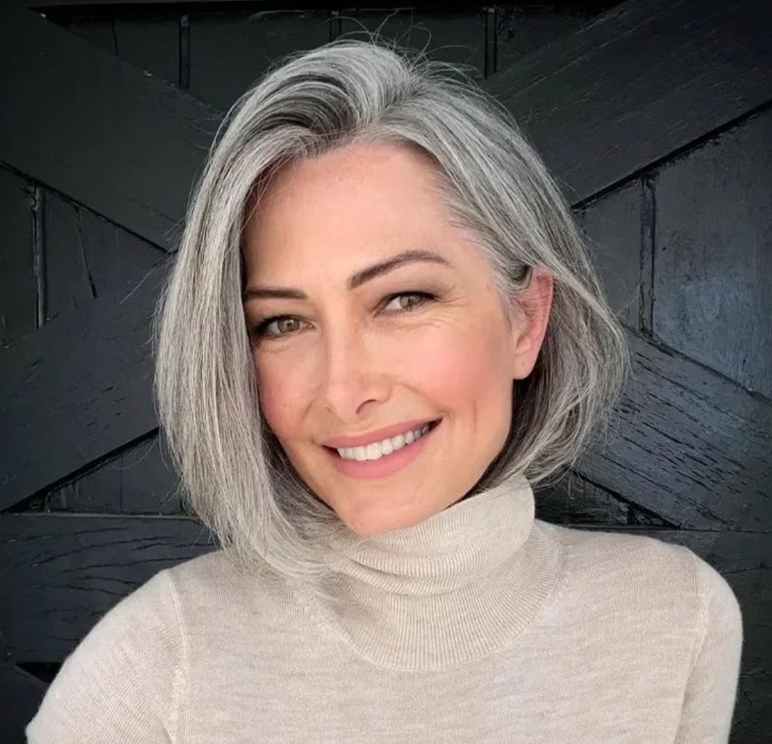 Collarbone Bob In Natural Gray — Long Bob