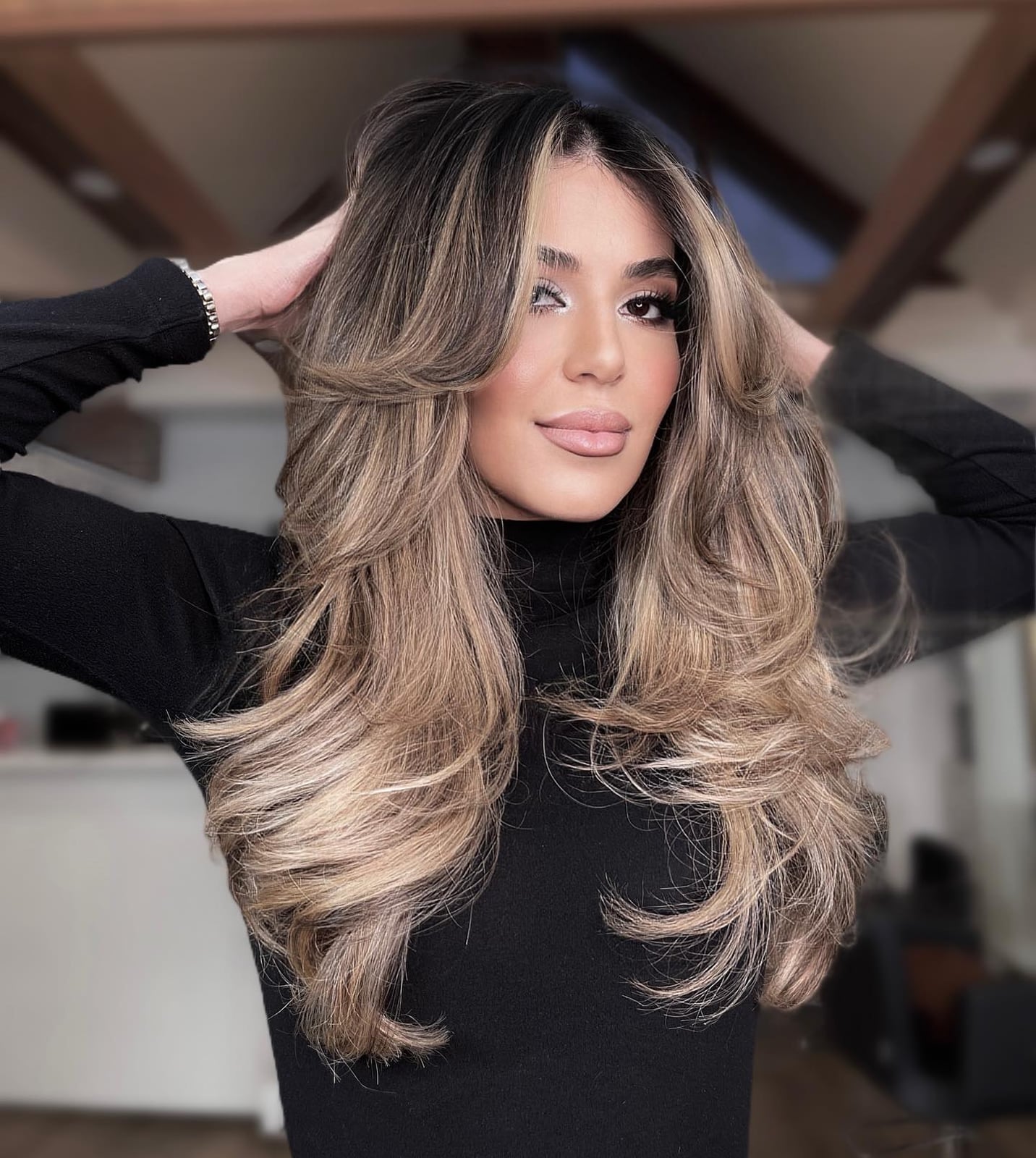 Voluminous Dark Brown Blonde Highlight Layers Voluminous Dark Brown Blonde Highlight Layers — Long Layers
