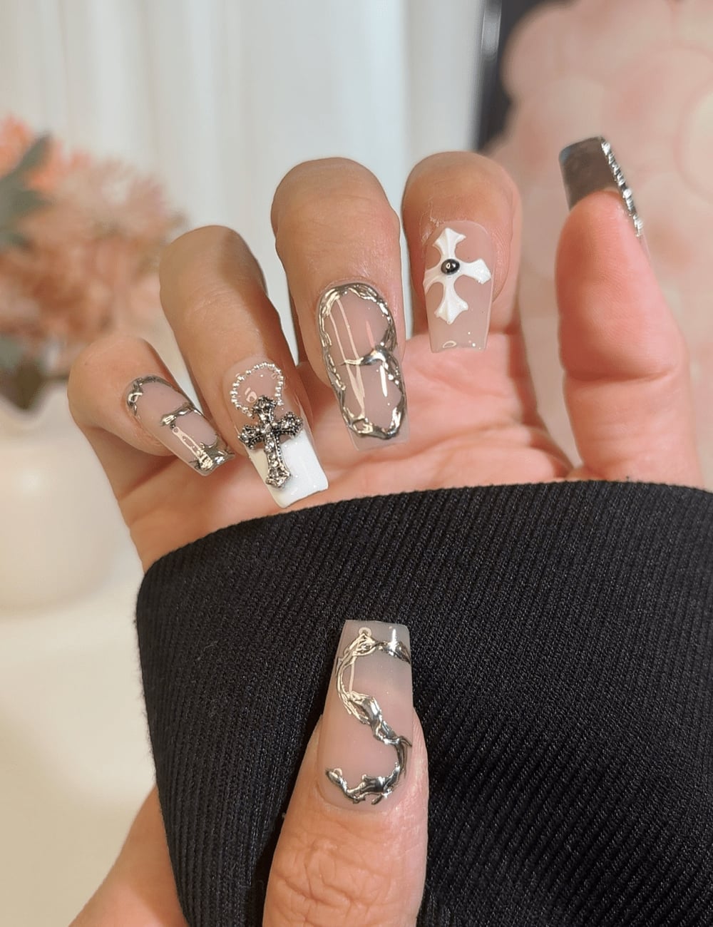 3D Chrome Accent Long Square Nails 3D Chrome Accent Long Square Nails