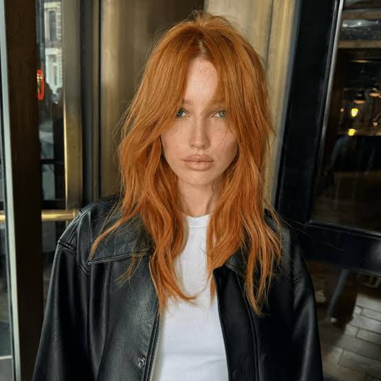 Collarbone Copper Orange Wolf Cut With Face-Framing Layers Collarbone Copper Orange Wolf Cut With Face-Framing Layers — Long Wolf Cut
