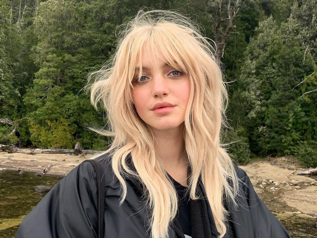 Mid-Back Ash Blonde Wolf Cut With Curtain Bangs, Air Dried Mid-Back Ash Blonde Wolf Cut With Curtain Bangs, Air Dried — Long Wolf Cut