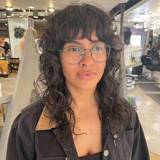 Mid-Back Dark Brown Wolf Cut With Textured Layers, Air Dried Mid-Back Dark Brown Wolf Cut With Textured Layers, Air Dried — Long Wolf Cut
