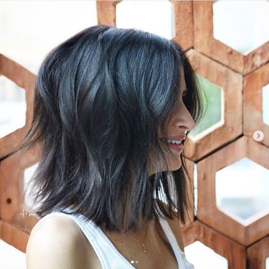 Dark Brown Lob With Face-Framing Layers Dark Brown Lob With Face-Framing Layers — Low Maintenance Haircuts