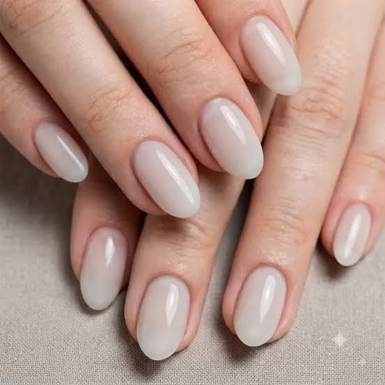 Milky White Glossy Short Oval Nails Milky White Glossy Short Oval Nails — Low Maintenance Nails