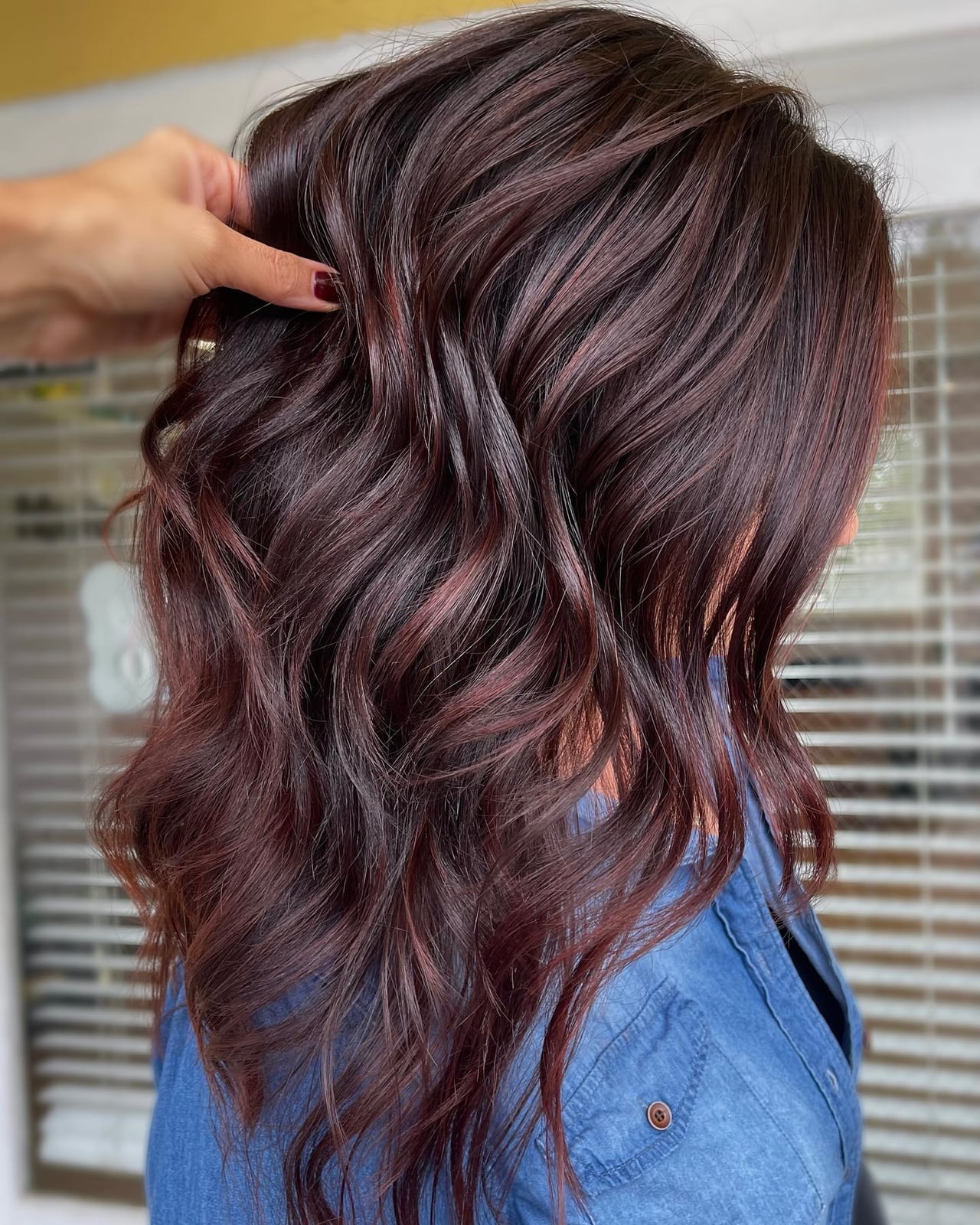 Below Shoulders Dark Burgundy Mahogany, ниже лопаток — Mahogany Hair
