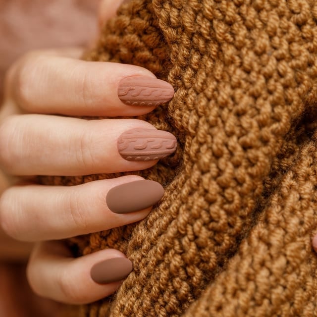 Light Brown Matte Cable Knit Short Square Nails — Matte Nails