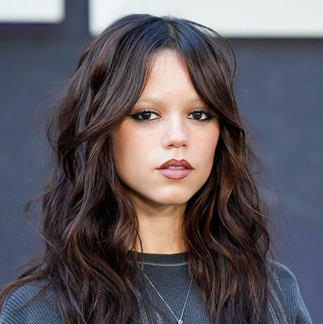 Thick Wavy Lob With Face-Framing Layers — Medium Haircuts